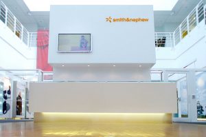smith and nephew